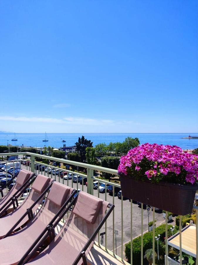Reale Apartments Terracina Exterior photo
